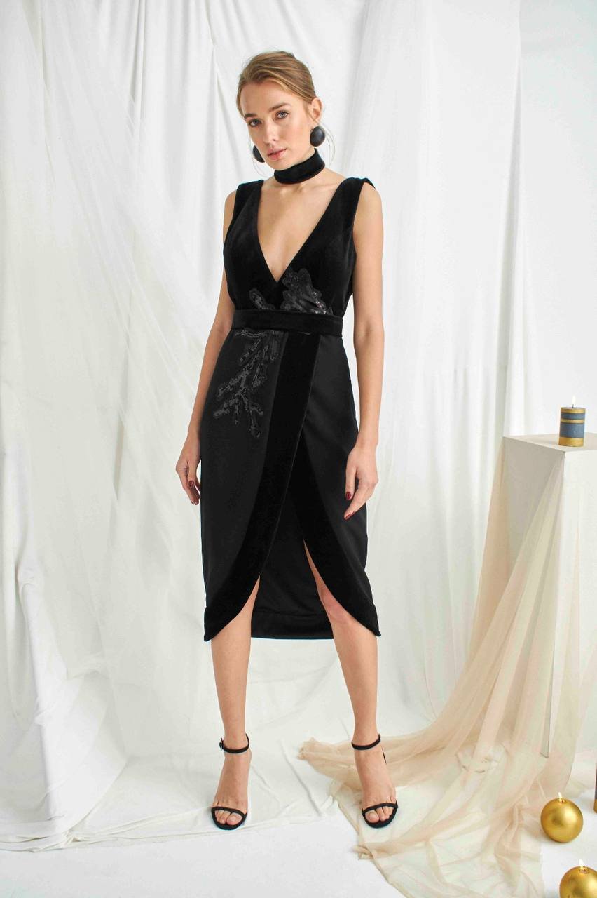 Siyah Krep, Kadife Anvelop V Yaka Midi Boy Elbise