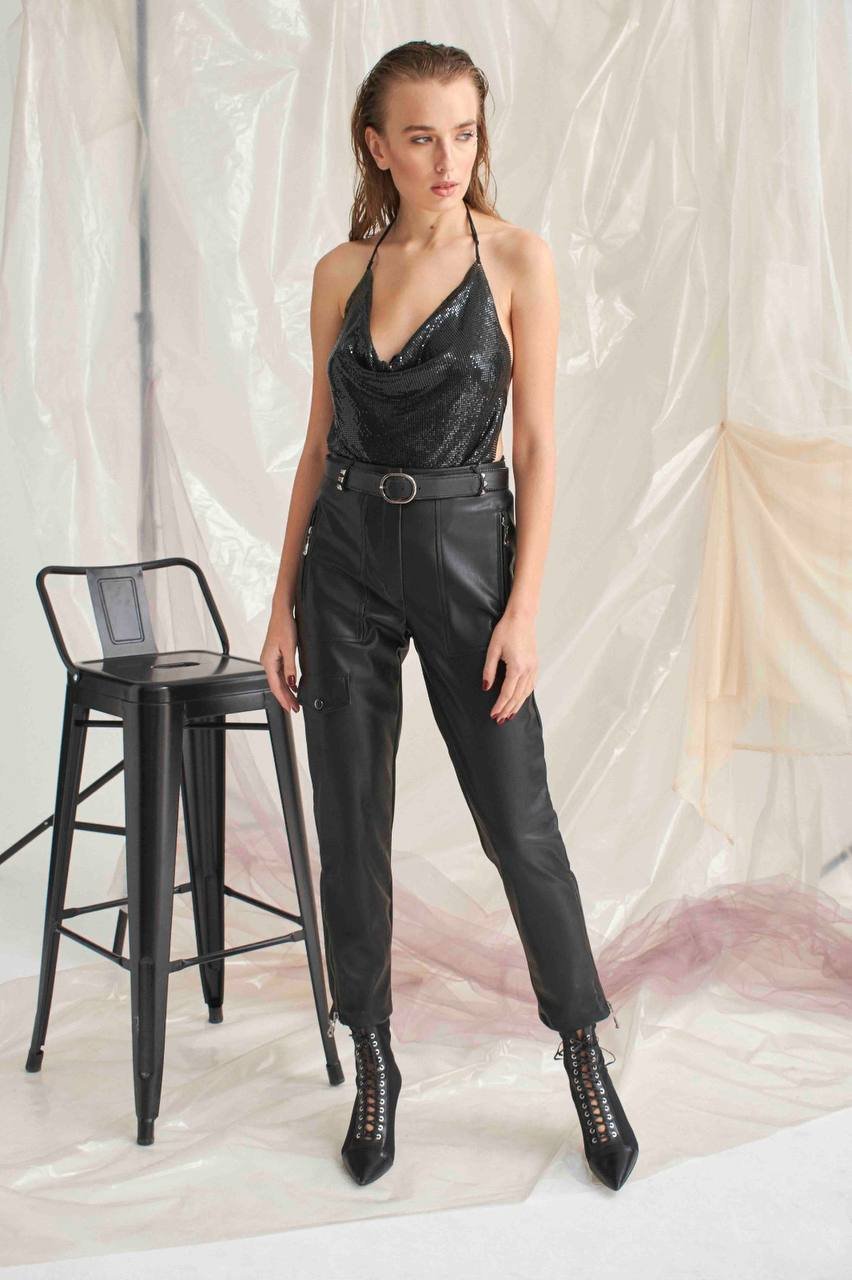 Fermuar Detaylı Deri Pantolon