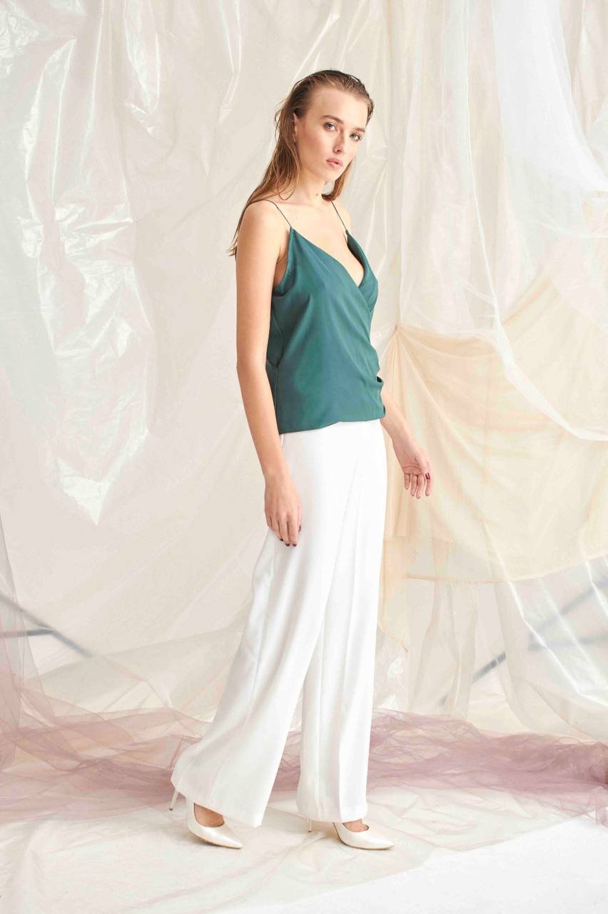 İp Askılı Düğme Detaylı Bluz